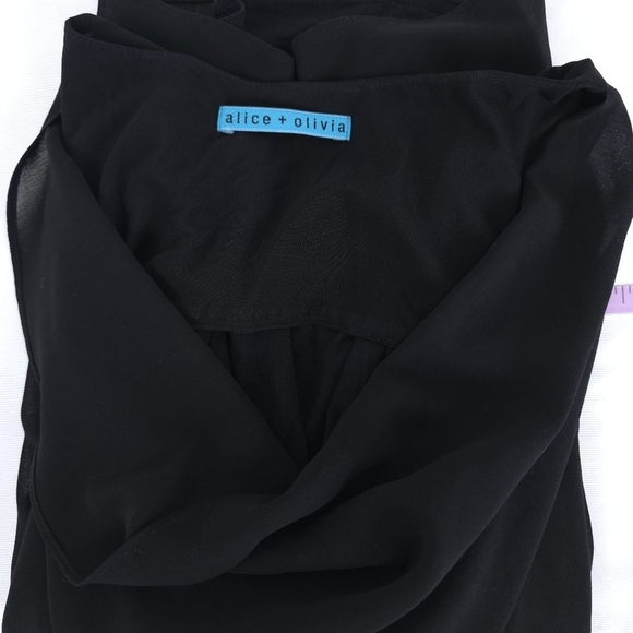 Alice + Olivia Open Back Draped 3/4 Sleeve Blouse - Picture 6 of 8